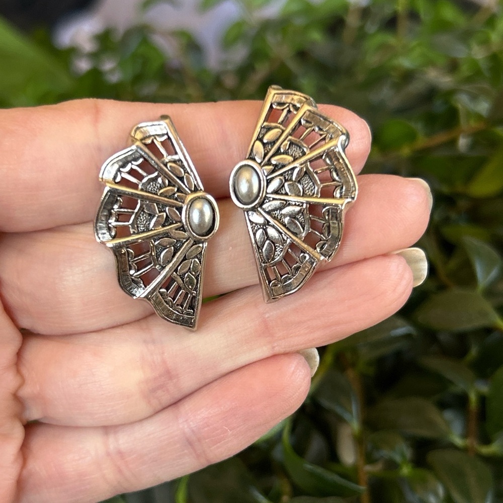 Vintage AVON Fan Earrings